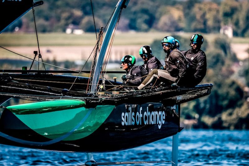 260912 SAILINGENERGY TF35 M2 9075 copy