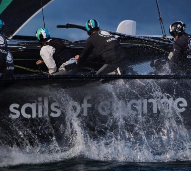 Sails of Change 8 dominates opening day in Mailly