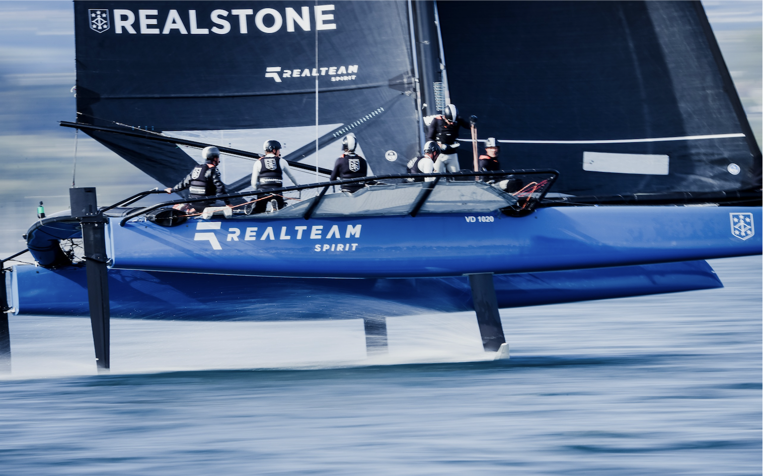TF35 MAILLY GRAND PRIX: REALTEAM SPIRIT TAKES THE LEAD AT HALFWAY